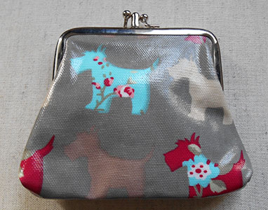 Brs: 10 x 10 cm med tv fack. Pris: 75 kr inkl. frakt